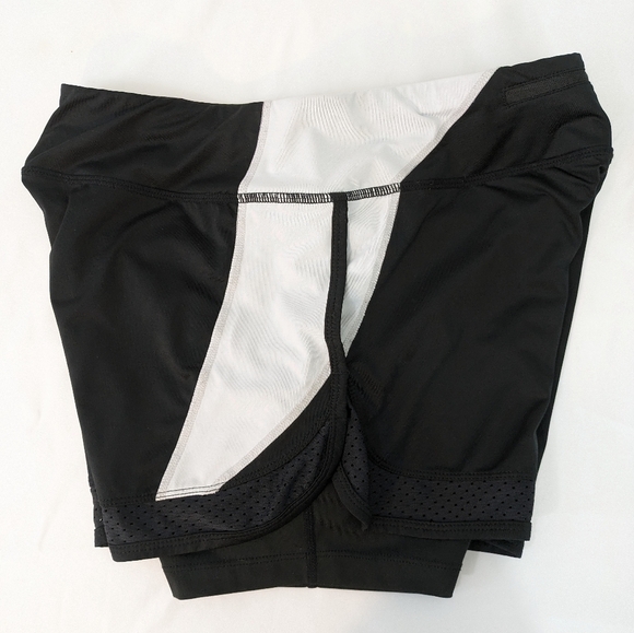 Esmeralda Shorts - Picture 10 of 10